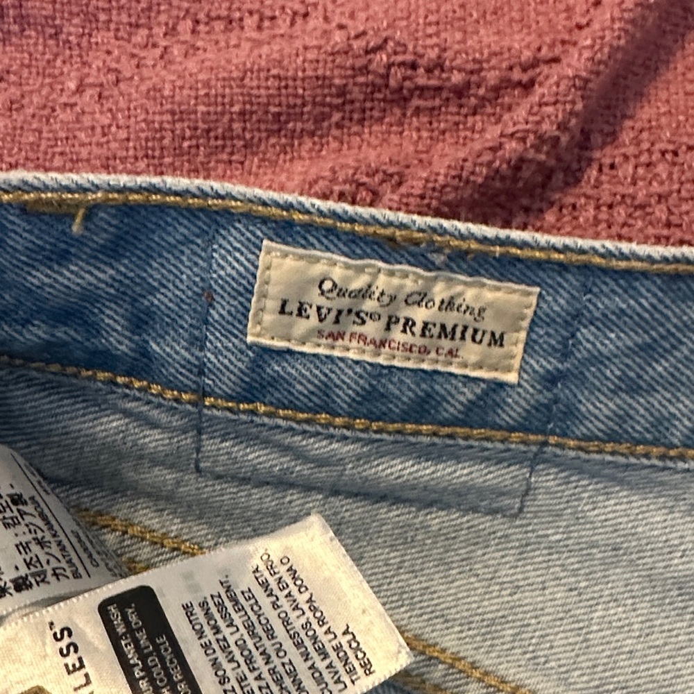 Levi's Light Blue Frayed Jean Shorts - Picture 2 of 4